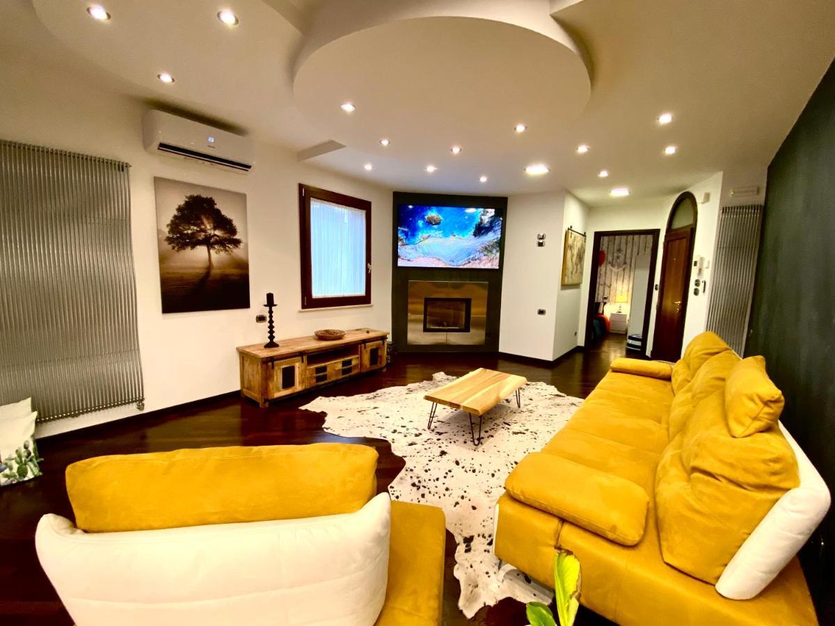 ペスカーラWood Luxury Houseアパートメント エクステリア 写真