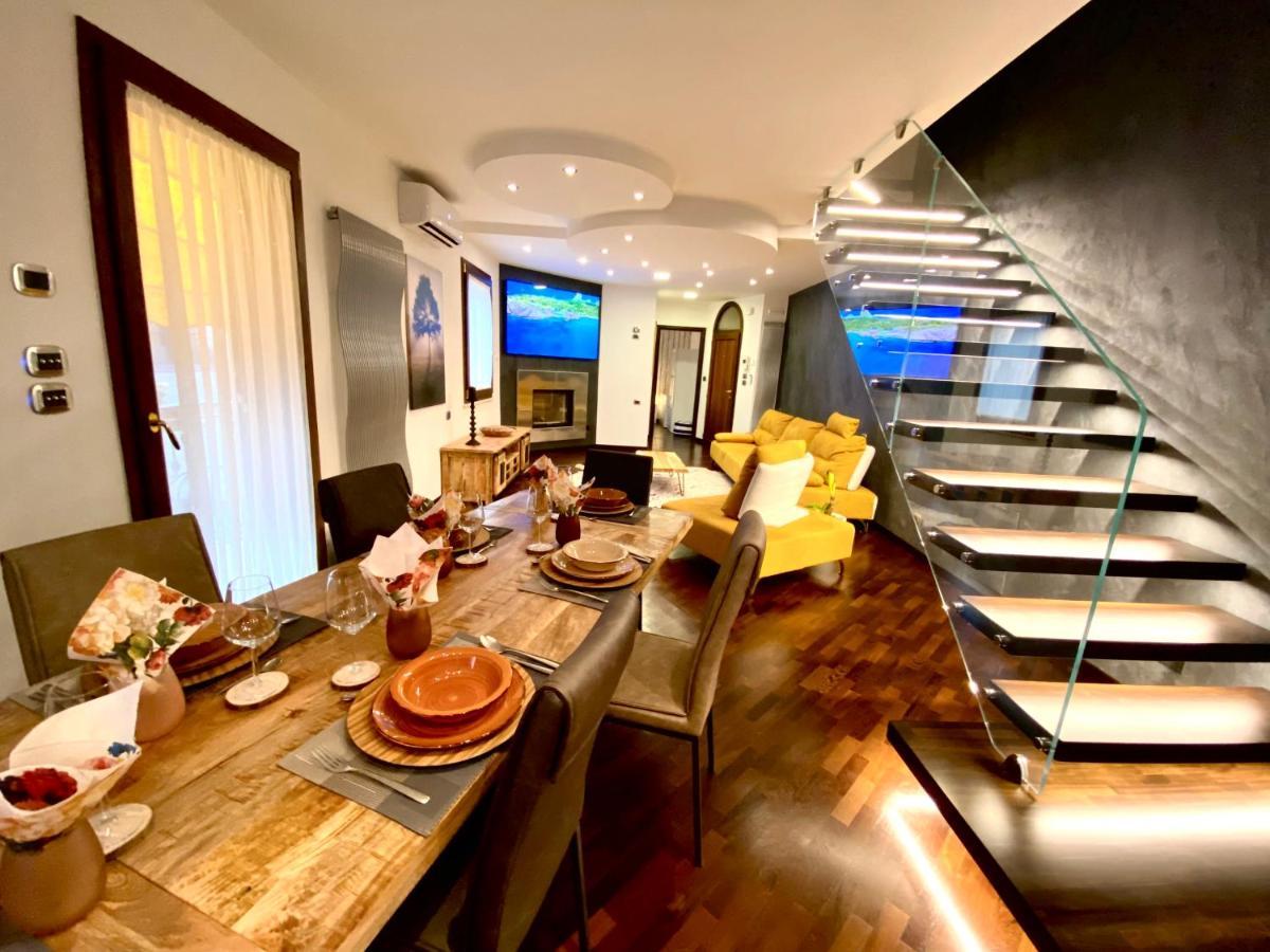 ペスカーラWood Luxury Houseアパートメント エクステリア 写真